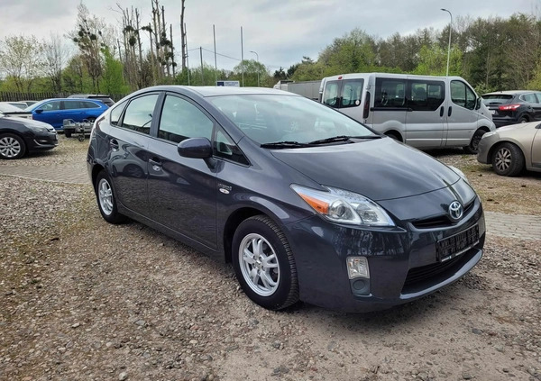 Toyota Prius cena 41900 przebieg: 152000, rok produkcji 2010 z Września małe 326